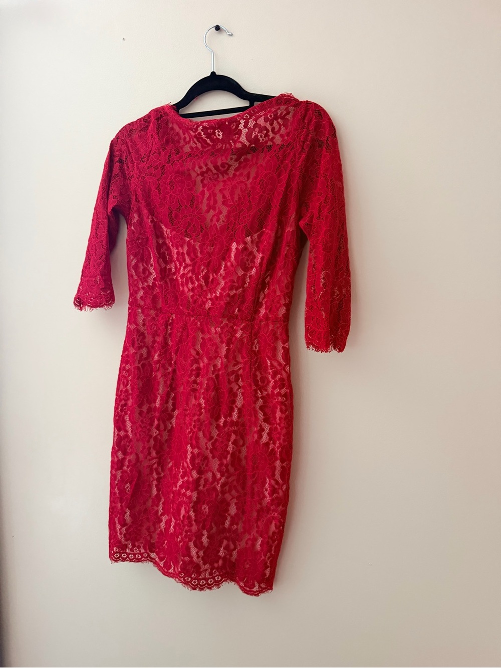 Red Lace Midi Dress with Three-Quarter Sleeves